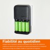 Amazon Basics batteries NiMH rechargeables avec chargeur à 4 emplacements, prise européenne, AA 2000mAh Lot de 4, Noir