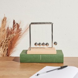 HOME DECO FACTORY, HD0378, Pendule de Newton H15 cm - Objet décoratif éducatif, Design Minimaliste, mouvements hypnotisants, Cad