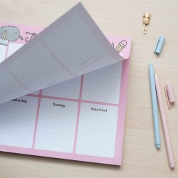 Grupo Erik - Bloc Notes A4 Semainier Pusheen Rose Collection | Sous-Main Bureau, Planner Hebdomadaire | Papeterie de Bureau, Fou