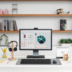 Logitech C270 Webcam Streaming HD, 720p/30ips, Appel Vidéo HD Large Champ de Vision, Correction de la Lumière, Micro Antiparasit