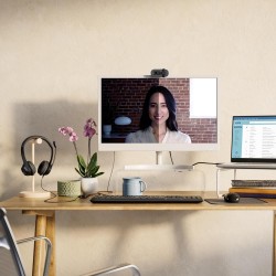 Logitech Brio 100 Webcam Full HD pour réunions/Streaming, équilibre Auto de l'éclairage, Micro intégré, volet de confidentialité