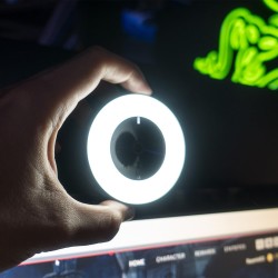 Razer Kiyo - Caméra de Streaming avec éclairage Circulaire - Webcam USB - vidéo HD 720p 60 / 1080p 30 FPS (Compatible avec Le Lo