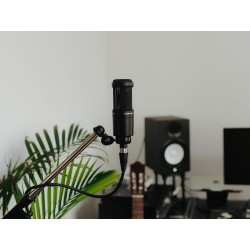 Audio-Technica AT2020 Microphone Cardioïde à Électret Noir