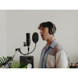 Audio-Technica AT2020 Microphone Cardioïde à Électret Noir