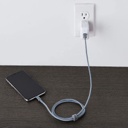 Amazon Basics Câble USB-C vers Lightning en nylon tressé, chargeur certifié MFi pour iPhone 13/12/11/X/XS/XR/8, 0.9 m, gris fonc