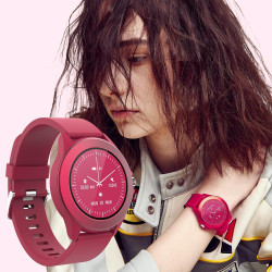 Forever Colorum CW-300 Montre connectée étanche IP68 avec podomètre, Moniteur de Sommeil, Compteur de Calories, Longue durée de 