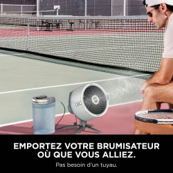 Shark FlexBreeze Pro Mist Ventilateur intérieur/extérieur sans fil, Brumisateur portable, Portée 20 m, Sur pied ou de table, 5 v