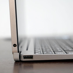 Toshiba Dynabook K50 Ordinateur Portable Tactile 2-en-1, 10,1 Pouces (1280 x 800), Intel Celeron N4020, 4 Go de RAM, 64 Go eMMC,