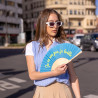 Fisura - Éventail original avec message en français "je ne sue pas". Éventail amusant en bois. Éventail pliant bleu et jaune. Ph