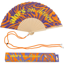 Fisura – éventail original avec message “alors on dance”. accessoire en bois moderne et coloré. ventilateur à main orange et vio