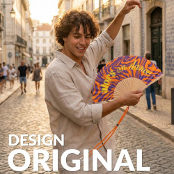 Fisura – éventail original avec message “alors on dance”. accessoire en bois moderne et coloré. ventilateur à main orange et vio