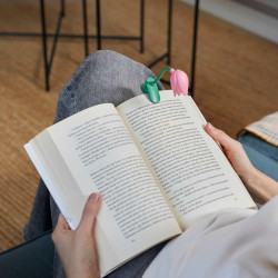 Balvi Lampe de Lecture Tulip Couleur Rose Lampe Flexible en Forme de Tulipe avec Clip pour Lire la Nu