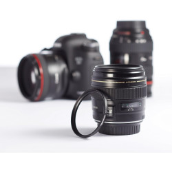 Amazon Basics 58 mm Filtre de Protection UV Circulaire pour des Images Plus Nettes, Protège Contre la Poussière, la Saleté et Le