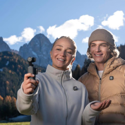 Bundle Créateur DJI Osmo Pocket 4, caméra vlog de Poche avec nacelle, capteur CMOS 1 Pouce et 4K/240 IPS, stabilisation sur 3 Ax