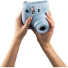 instax Mini Appareil Photo instantané 12, Exposition Automatique avec Objectif Selfie intégré, Bleu Pastel