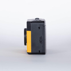 Kodak Pack F9 Argentique + Pellicule 400 ASA - Appareil Photo Rechargeable 35mm Jaune, Objectif Grand Angle Fixe, Viseur Optique