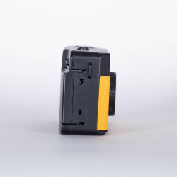 Kodak Pack F9 Argentique + Pellicule 100 ASA - Appareil Photo Rechargeable 35mm Jaune, Objectif Grand Angle Fixe, Viseur Optique