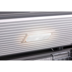 METRO Professional Congélateur bahut GHF2300, acier/aluminium, 112.5x61x83.5 cm, 300L, 95W, 1 panier, éclairage LED, 4 roulettes