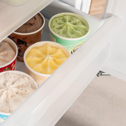 Cecotec mini congélateur intégrable de 101 l bolero coolmarket tf bi 101 blanc e. écran tactile, fast freezing, porte réversible