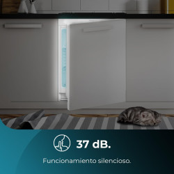Cecotec mini réfrigérateur encastrable 138 l bolero coolmarket tt bi 138 blanc e. hauteur 81,8 cm, 59,5 cm large, affichage tact