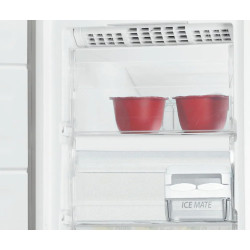 Hotpoint - UH6F2CXI Congélateur Armoire Inox No Frost - Volume 228 L - Thermostat Électronique, Congélation Rapide, 41 dB - H 16