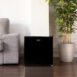 Cecotec mini frigo grandcooler 20000 silentcompress noir e. grand volume de 46 l, porte réversible et petit congélateur. design 