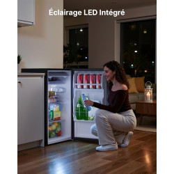 Upstreman 85 Litres Petit Frigo, Éclairage Intétré, Thermostat Réglable, Bac à Légumes, Silencieux, Porte Réversible, Petit Frig