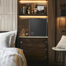 METRO Professional Minibar GMB1025B, 38 x 38.5 x 47 cm, 25 L, Thermostat Mécanique, 1 Étagère, Éclairage Intérieur LED, Noir