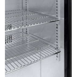 METRO Professional Arrière bar 3 portes GBC3003, aluminium/verre, 135 x 53 x 86,5 cm, 308 L, froid ventilé, 160 W, avec serrure,