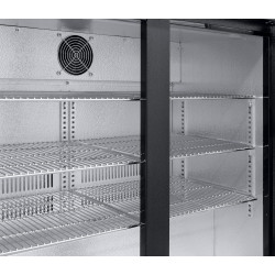METRO Professional Arrière bar 3 portes GBC3003, aluminium/verre, 135 x 53 x 86,5 cm, 308 L, froid ventilé, 160 W, avec serrure,