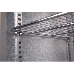 METRO Professional Arrière bar 3 portes GBC 3003S, inox/aluminium/verre, 135 x 53 x 86,5 cm, 308 L, froid ventilé, 160 W, avec s