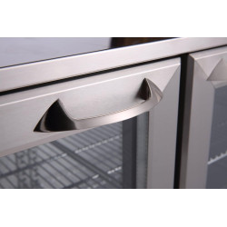 METRO Professional Arrière bar 3 portes GBC 3003S, inox/aluminium/verre, 135 x 53 x 86,5 cm, 308 L, froid ventilé, 160 W, avec s