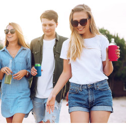 kwmobile 2X Rafraîchisseur de canette Compatible avec 500ml Can - Lot de refroidisseurs canettes Soda bières - Rouge-Bleu
