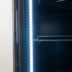 GastroHero Réfrigérateur à boissons ECO 1500 avec portes rabattables et élément lumineux pour la restauration