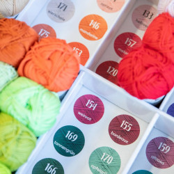 Gründl Laine Cotton Quick uni valise de 70 couleurs avec instructions - laine fine pour crocheter - fil à tricoter - doux pour l