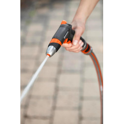 Pistolet d'arrosage et nettoyage Premium de Gardena : pistolet robuste pour le nettoyage et l'arrosage, protection contre le gel