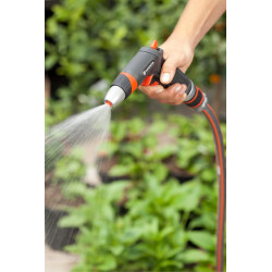 Pistolet d'arrosage et nettoyage Premium de Gardena : pistolet robuste pour le nettoyage et l'arrosage, protection contre le gel