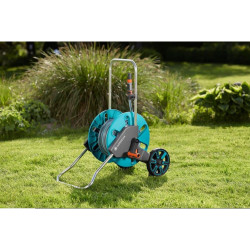 Gardena dévidoir CleverRoll M : dévidoir sur roues d'une capacité de 60 m, particulièrement stable, avec clip de rangement, arrê