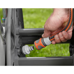 Dévidoir CleverRoll L Easy de Gardena : dévidoir sur roues d'une capacité de 100 m, particulièrement stable, avec guidage confor