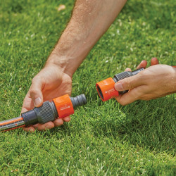 Connecteur grand débit de Gardena : raccord ou extension de tuyau, pour un débit d'eau élevé, entrée et sortie 3/4 Pouce (2831-2