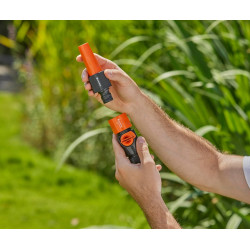 Lance d'arrosage grand débit de Gardena : lance de jardin à grand débit, réglable en continu, adaptée aux tuyaux de 19 mm (3/4 P