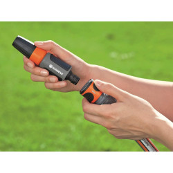 Nécessaire d'arrosage 13 mm (1/2 Pouce) et 15 mm (5/8 Pouce) de Gardena : kit de raccordement au robinet avec lance d'arrosage (