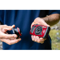 OM SYSTEM Tough TG-7 Rouge, 12 MP, étanche, Antichoc, Modes de Prise de Vue sous-Marine et Macro, vidéo 4K, Zoom 4X Grand-Angle 