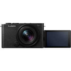 Panasonic Lumix S9 Appareil Photo Hybride Plein Format + Objectif Lumix S 18-40mm F4.5-6.3 (24MP, Autofocus Phase, Double Stab, 