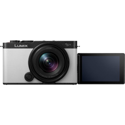 Panasonic Lumix S9 | Appareil Photo Hybride Plein Format + Objectif Lumix S 18-40mm F4.5-6.3 (24MP, Autofocus Phase, Double Stab