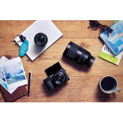 Sony Alpha 6400 | Appareil Photo Numérique Hybride APS-C (24, 2 MP, AF en 0.02s, Suivi des Yeux, 4K HLG, Ecran Selfie Vlogging)