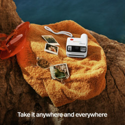 Polaroid - Pack Appareil Photo instantané Go Gen 3 Blanc + Film Couleur Go (16 Photos)