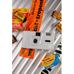 KODAK M35 DA00255 - Appareil Photo Rechargeable 35mm, Objectif Grand Angle Fixe, Viseur Optique, Flash Intégré, Pile AAA – Gris