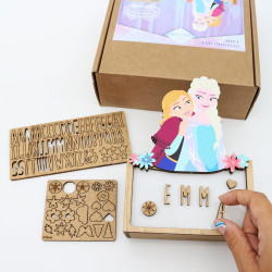 WONDEE Disney Frozen Lampe Veilleuse Bébé et Enfant Personnalisée avec Nom et Dessins La Reine des Neiges Princesse Elsa et Anna