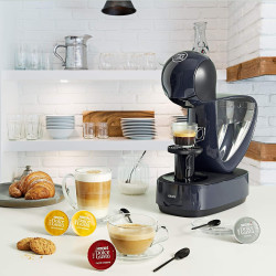 Nescafé Dolce Gusto KP1A3BKA Petit XS, 0.8cl, Noir, Bouton Noir
